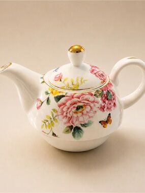 PARK CHATEAU | PORCELAIN FLORAL BUTTERFLY TEAPOT DISHWASHER SAFE GOLD TRIM